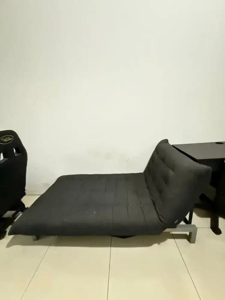Sofa bed hitam nego
