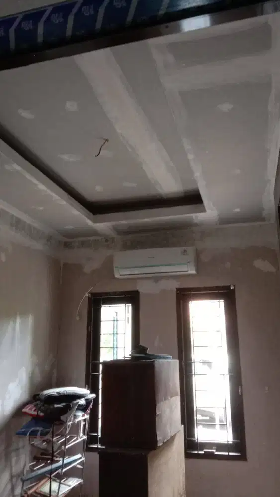 Kusen Pintu Aluminium + Partisi Gypsum Plafon Gypsum + Lis Moulding