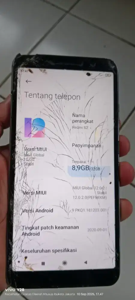 Redmi s2.  3/32. Mnus retak SMA FP of nrml smua