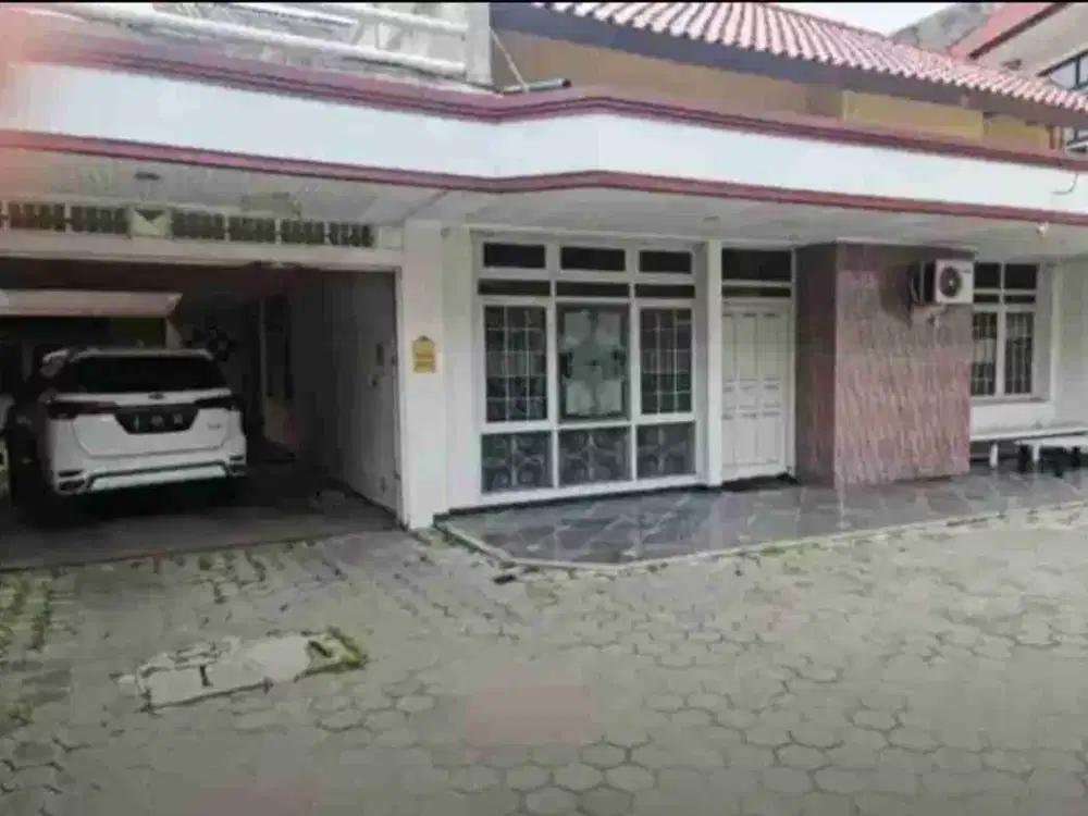 COCOK UNTUK KOS ELITE, RUMAH TENGAH KOTA  DI Jl TAMAN BERINGIN SEMARANG