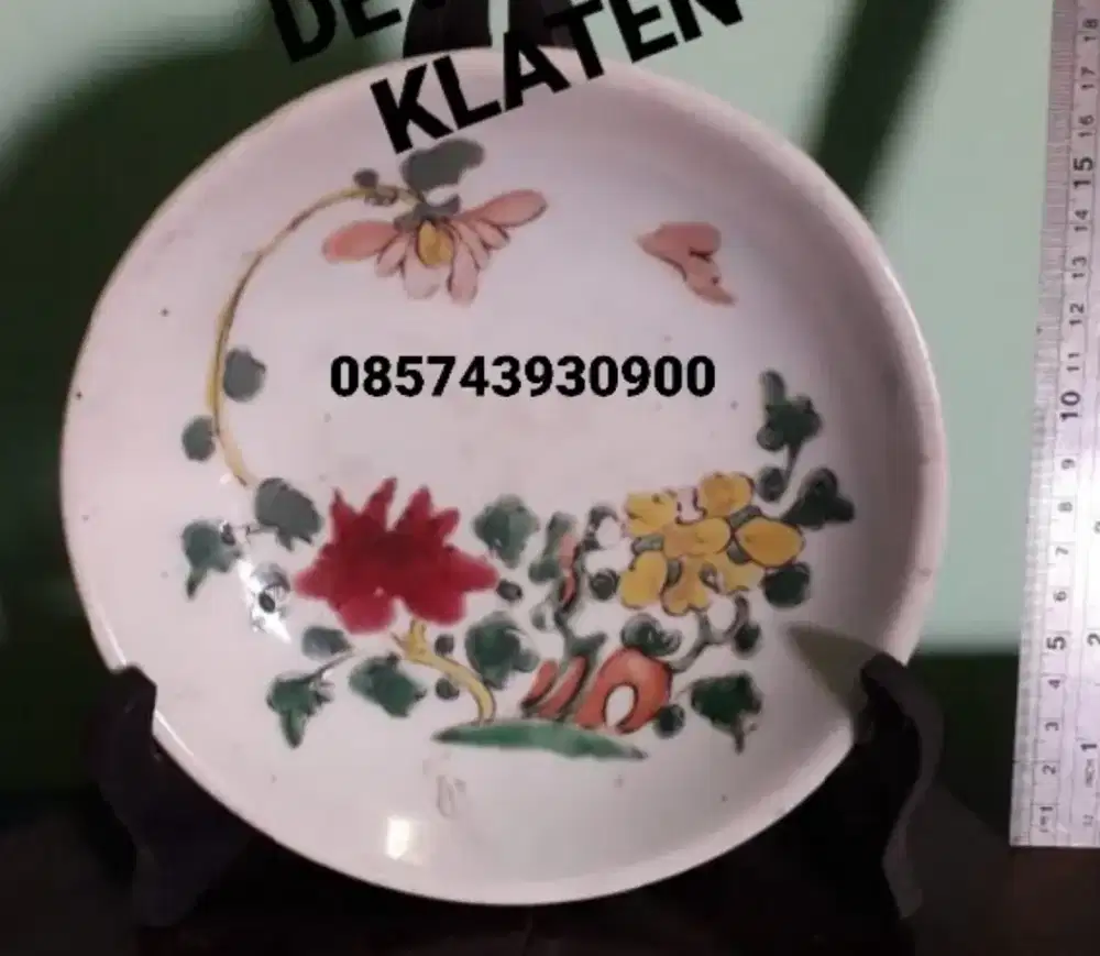 Piring porselen cina kuno