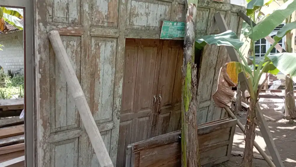 Gebyok kayu jati THN 70 an