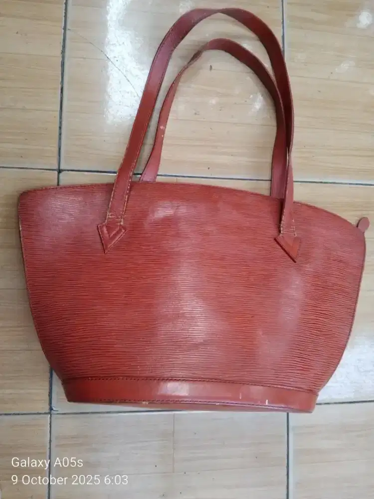 Tas wanita  kulit asli