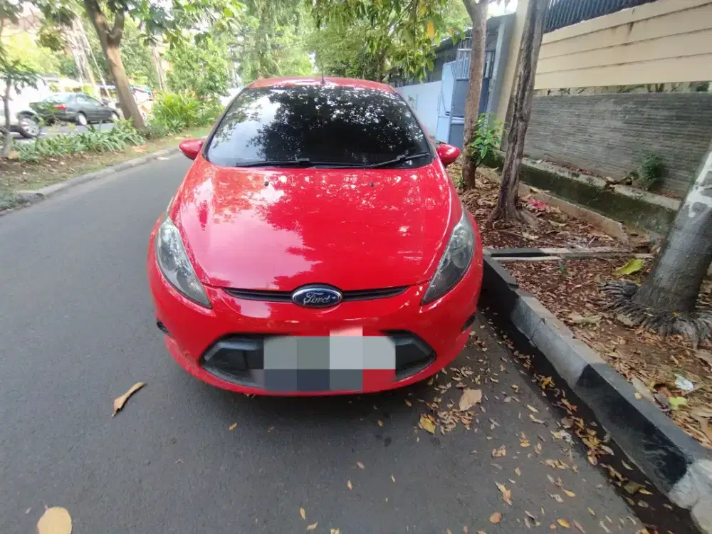 Ford fiesta 1.4 Tren Merah
