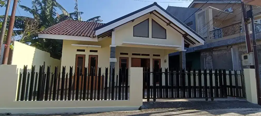 Disewakan rumah tempat tinggal di Cinere, Kota Depok