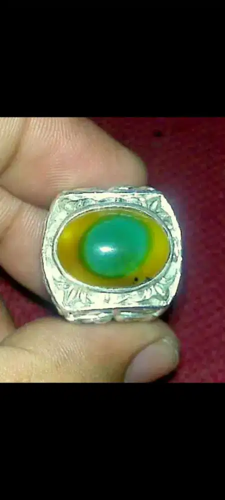 BATU SOLAR PANCAWARNA MOTIF MATA