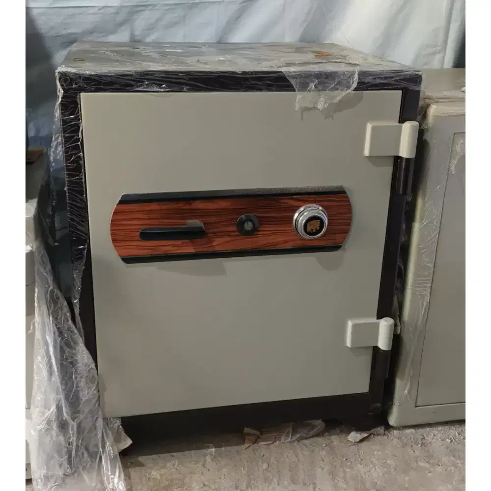 BRANKAS BRANGKAS LION TAHAN API TINGGI 90X70X55