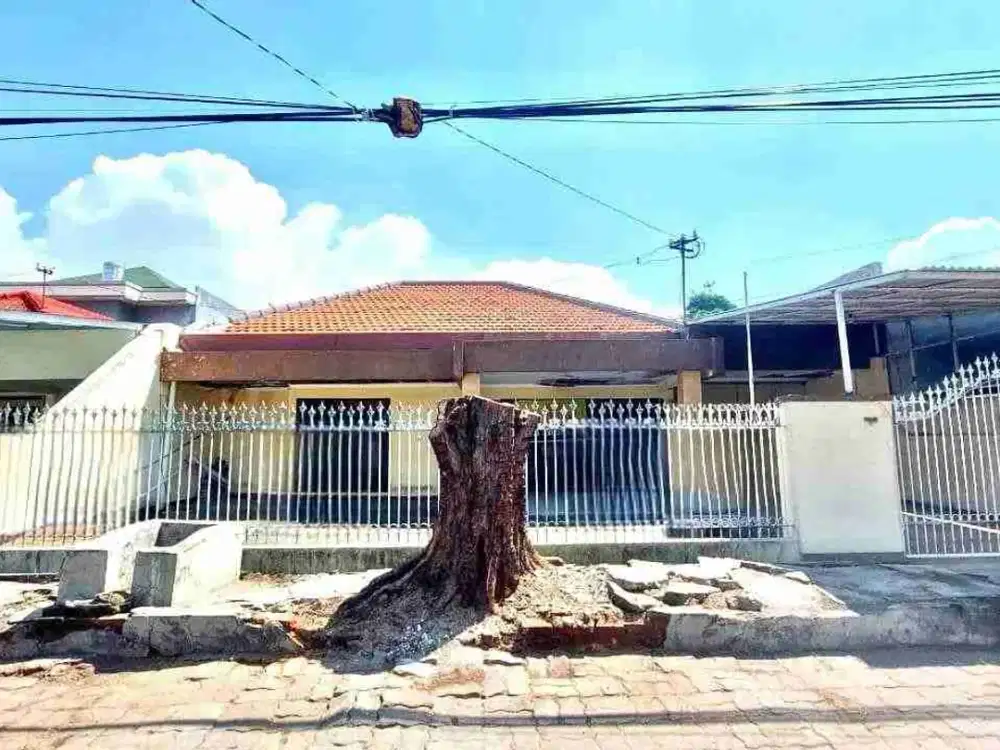 Dijual Rumah Klasik Dharmahusada Utara Dekat Galaxy Mall