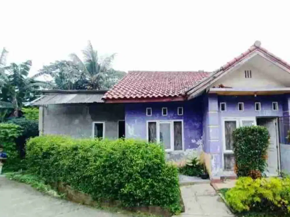 Rumah siap huni dengan tanah luas di Bojong sari Depok