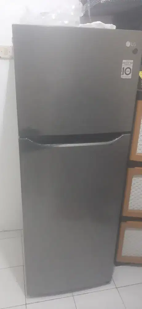 Jual kulkas merek LG masih bagus dinggin ny full