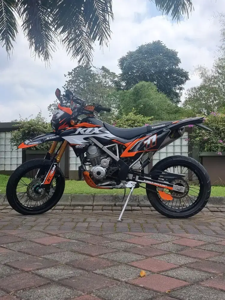 KLX 150 BF thn 2023 Modif Supermoto Odo 4rb Plat S Part Ori Ada