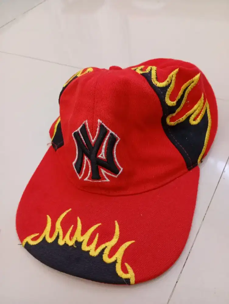 Topi pria motif bordiran