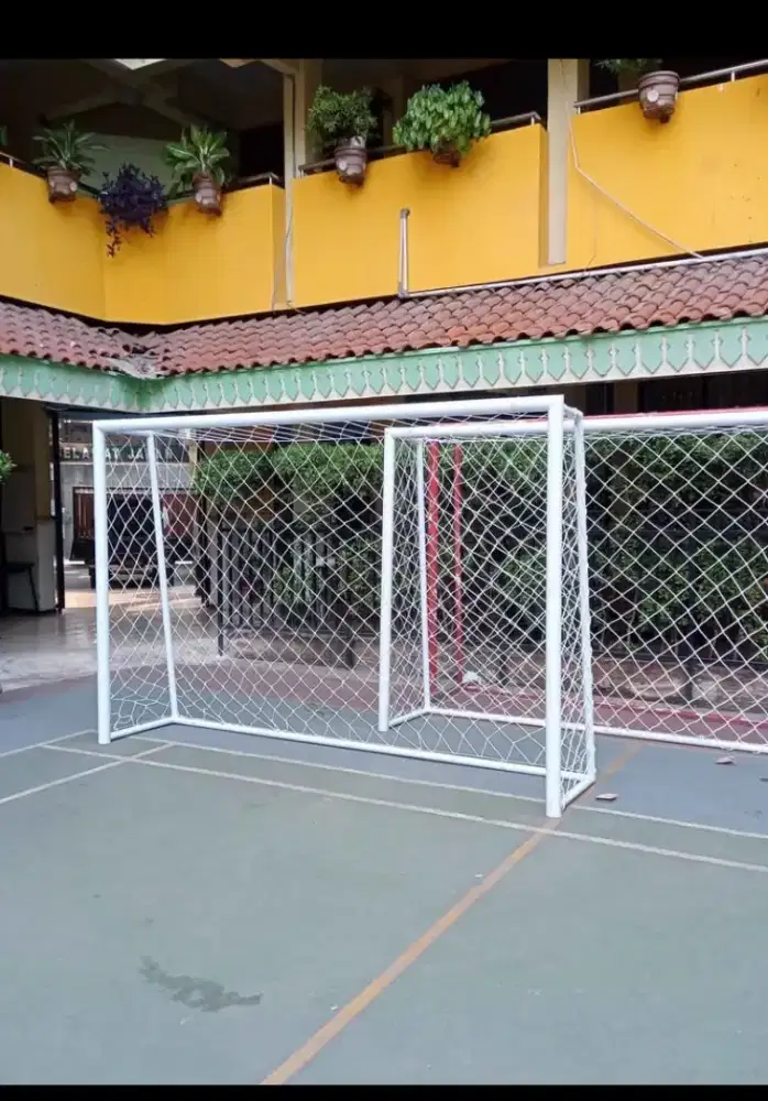 perlengkapan tiang olahraga