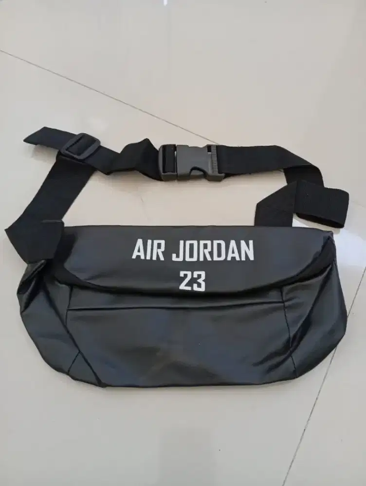 Tas pinggang pria