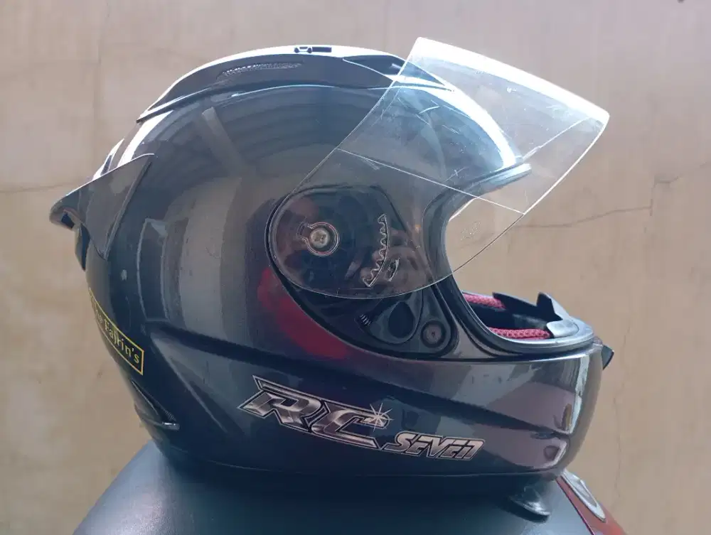 Helm full face KYT RC7
