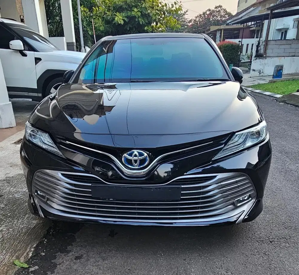 TOYOTA CAMRY HYBRID 2.5 AT 2020 HRG PAS 354 JUTA