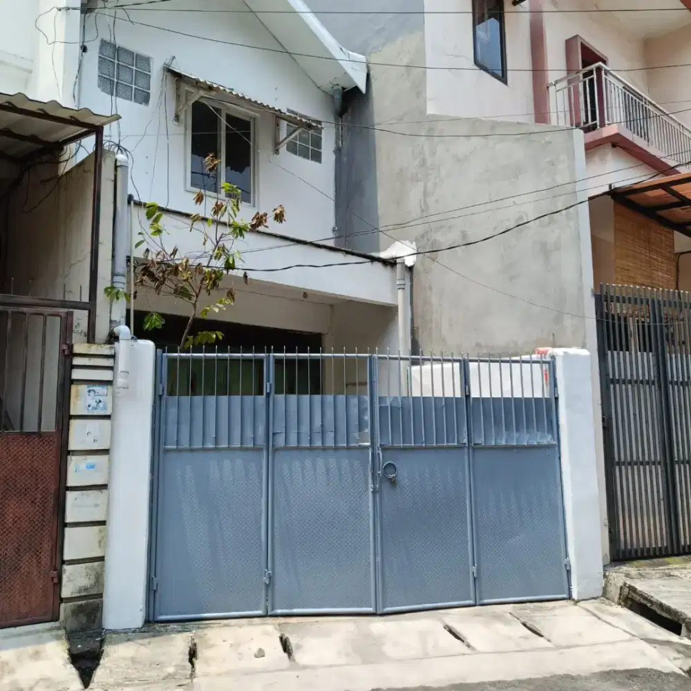 Disewakan rumah Jakarta Pusat Strategis