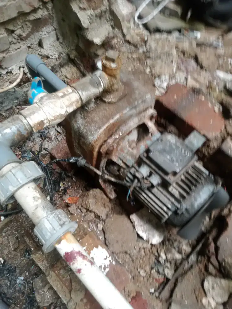 SERVICE POMPA AIR PANGGILAN. ( JETPUMP DAN SUBMERSIBEL. )