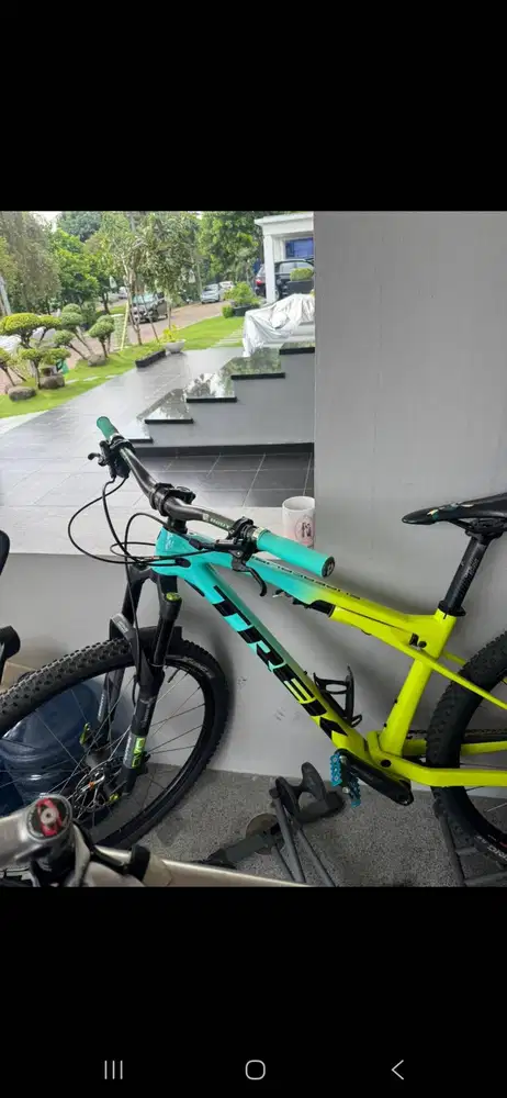 Dijual.trex supercaliber limited edition kondisi bagus seperti baru