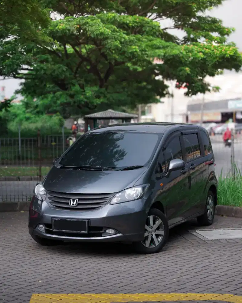 Honda Freed SD 2012