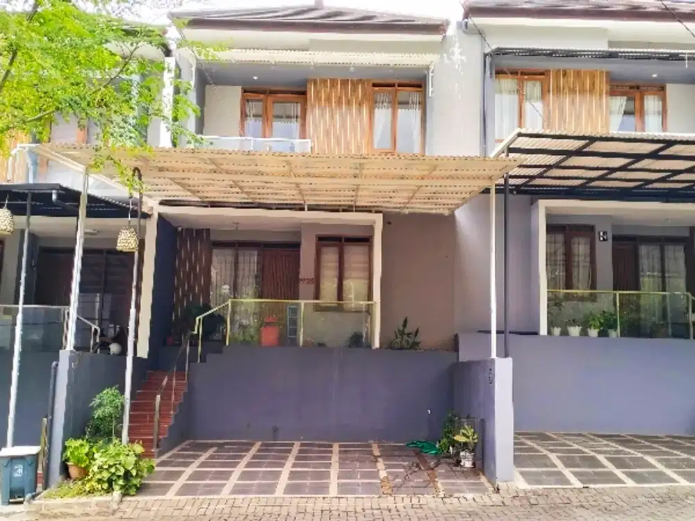 For Rent Rumah 5 Kamar Komplek  Villa Ubud Village Sariwangi Bandung