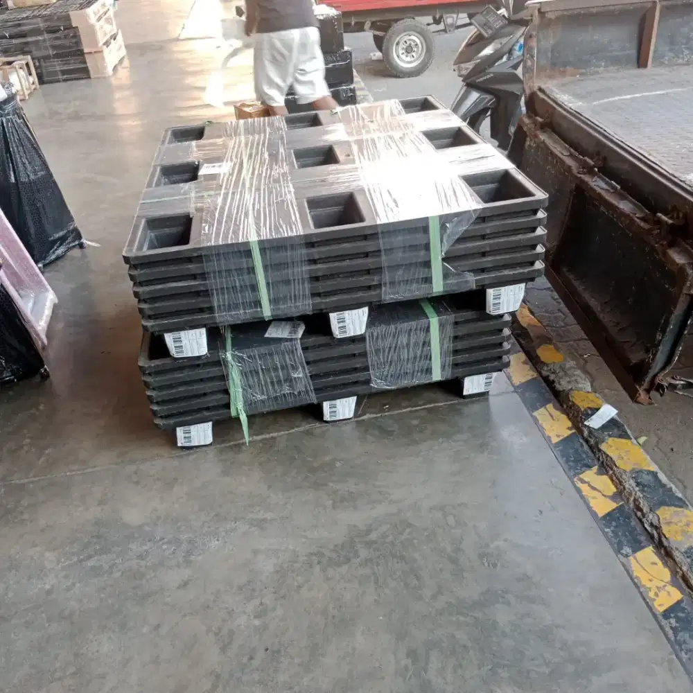 PALET PLASTIK BEKAS SIAP KIRIM