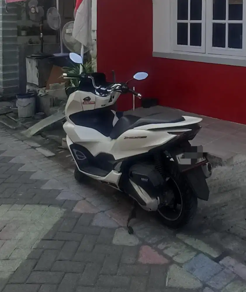 Jual Motor Honda PCX Tahun 2023 Tangan Pertama