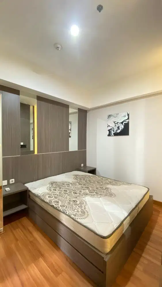 disewakan 2 bedroom full furnish taman anggrek residence
