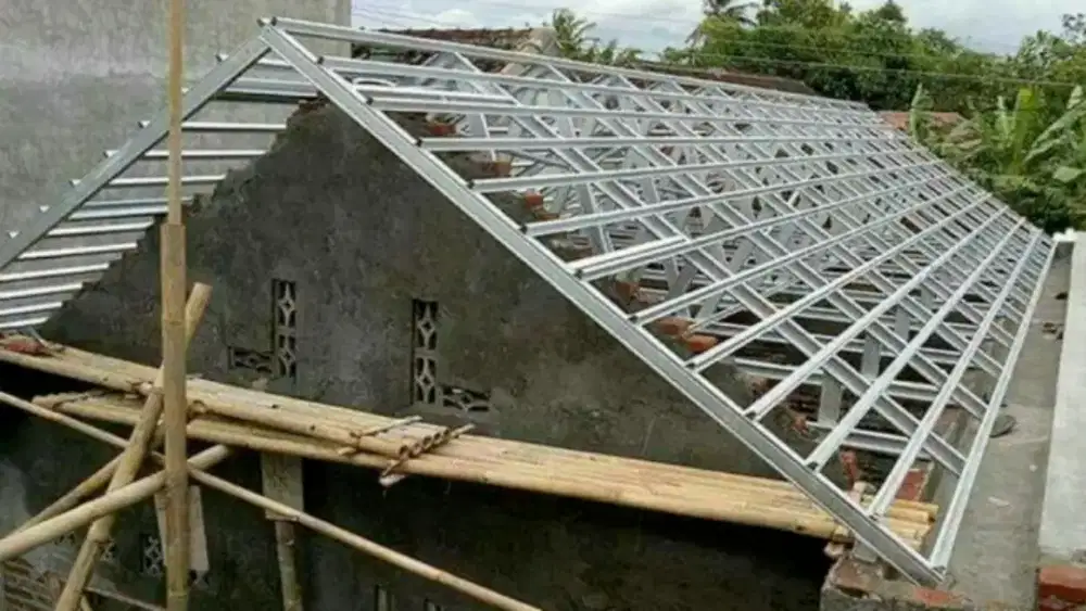 Rangka atap galvalum bajaringan plafon kanopi renovasi bangunan
