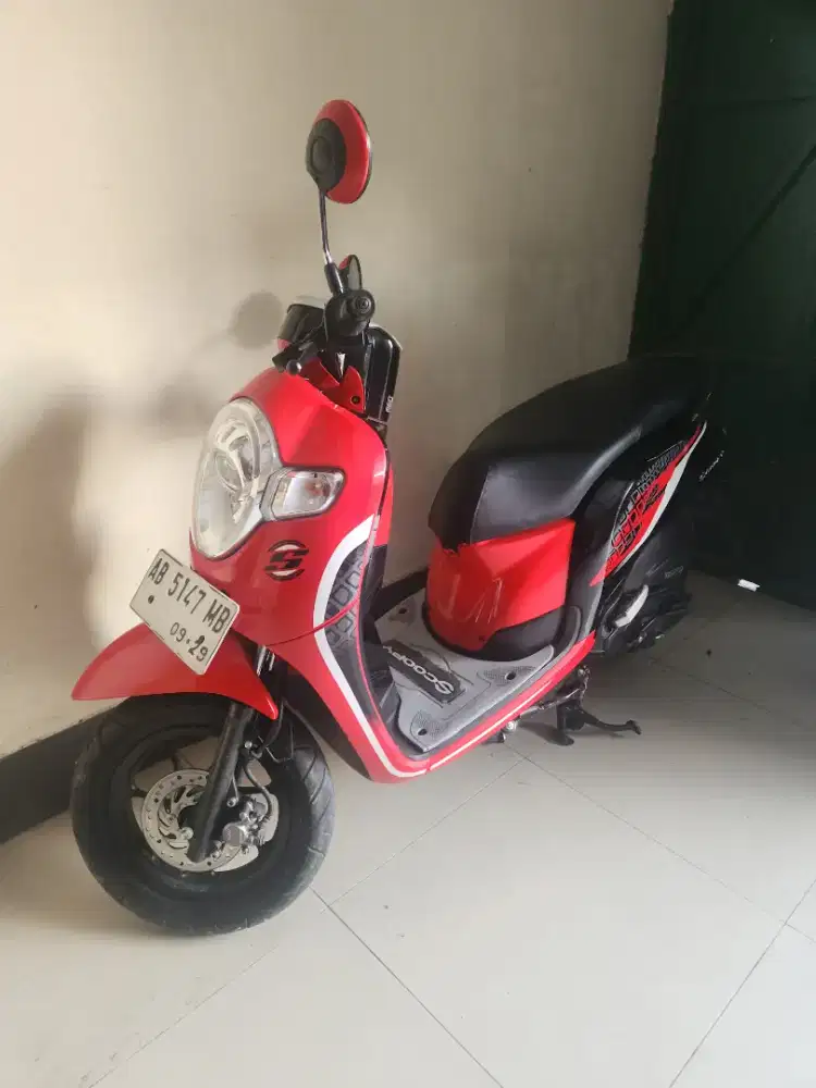 Scoopy merah hitam 2019 Gbm bisa tunai atau kredit