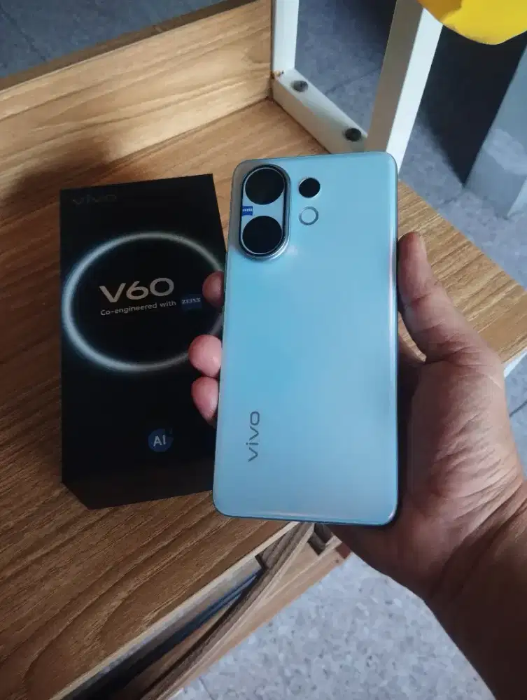 vivo v60 zeiss 5G 8/256gb fullset ori