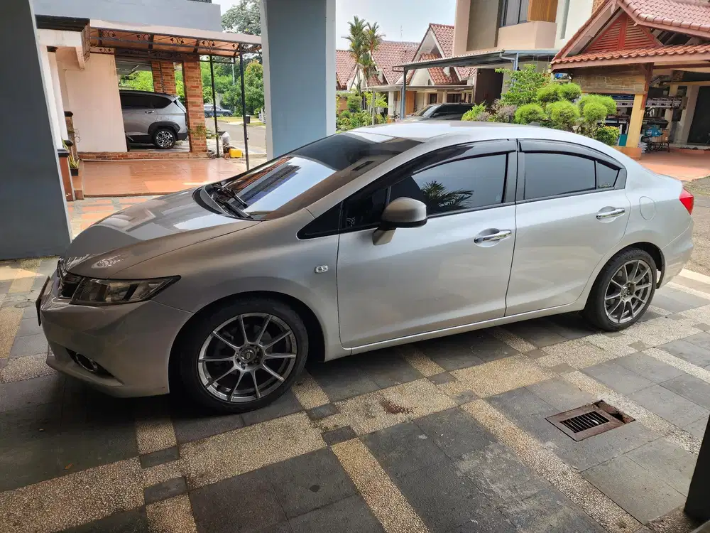 Honda Civic 2012 Bensin