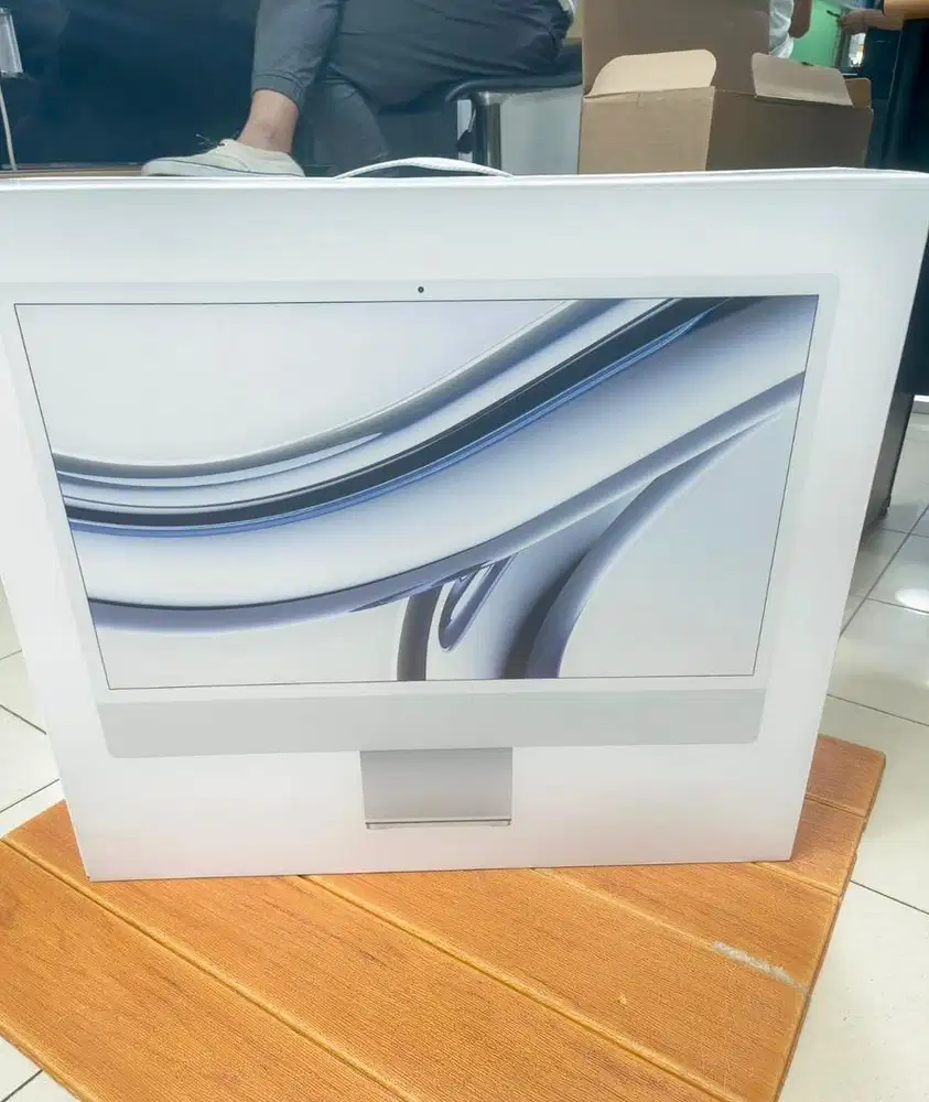 iMac M3 GPU 10-Core 8/512GB Silver new iBox