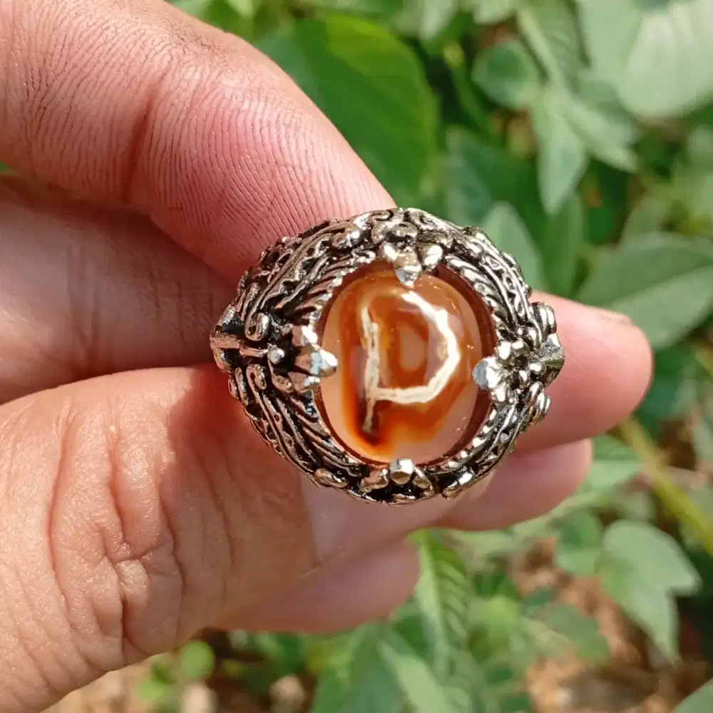 Batu Motif Huruf ' P ' Agate Chalcedony Natural 5.95 ct