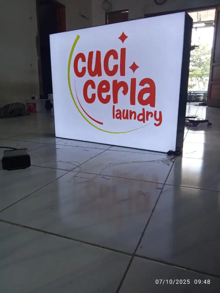 neon box 2 sisi LED