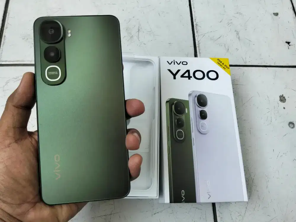 Vivo Y400 Ram 8/256 Bukan 128 Lengkap mulus sebulan pakai