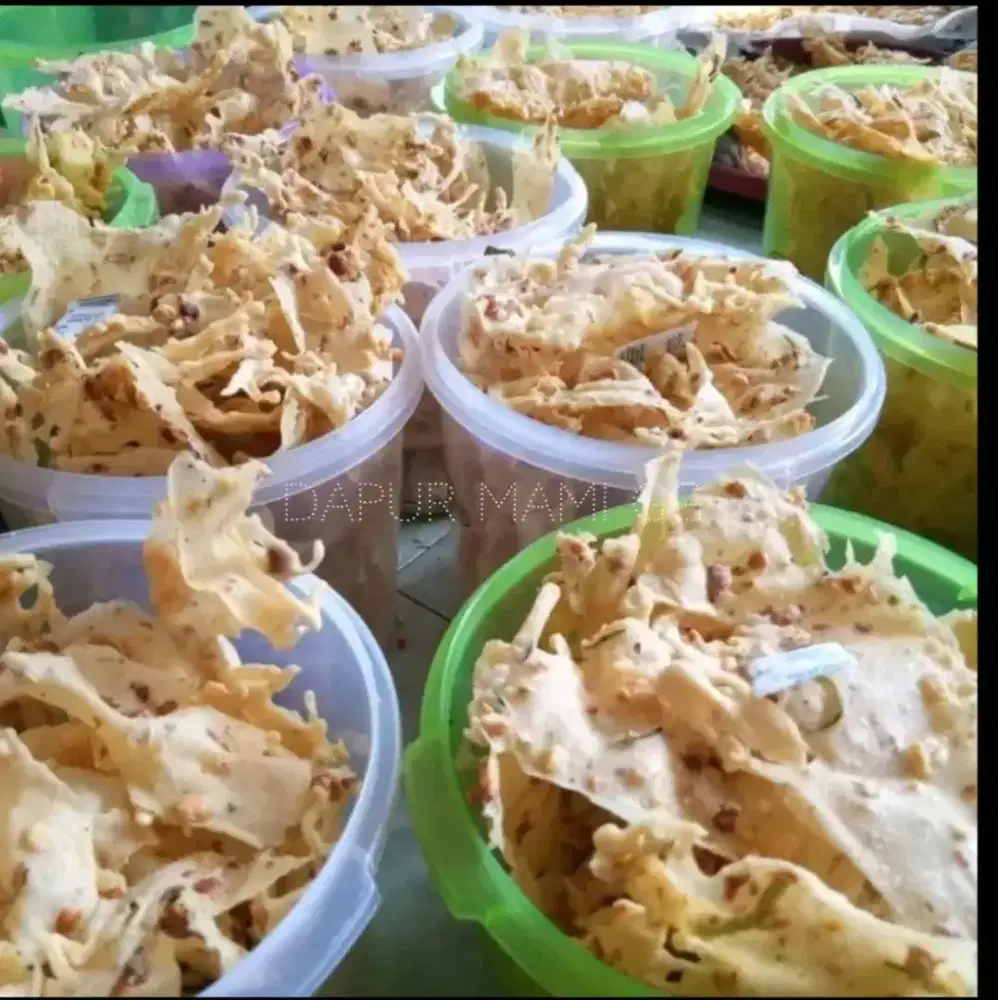 Peyek gurih renyah