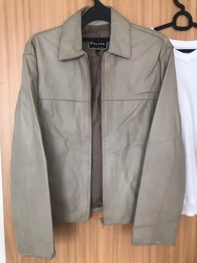 Jaket Kulit Asli merek POLITIX Australia, Pre-loved Like New
