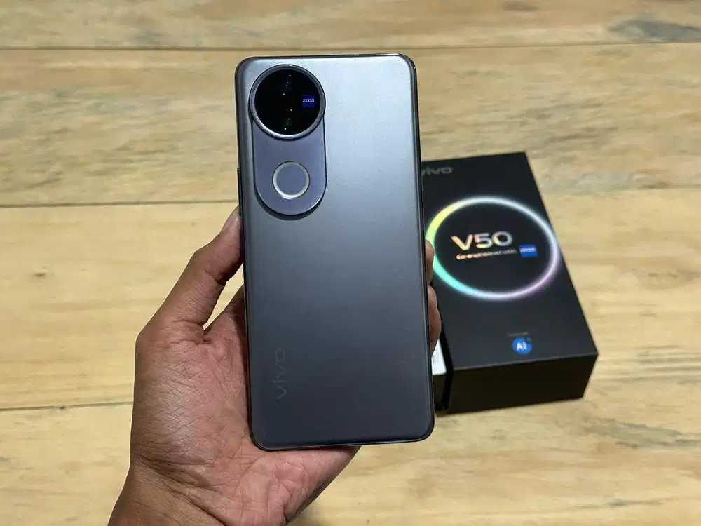 Vivo v50 5G 12/256 bisa tt