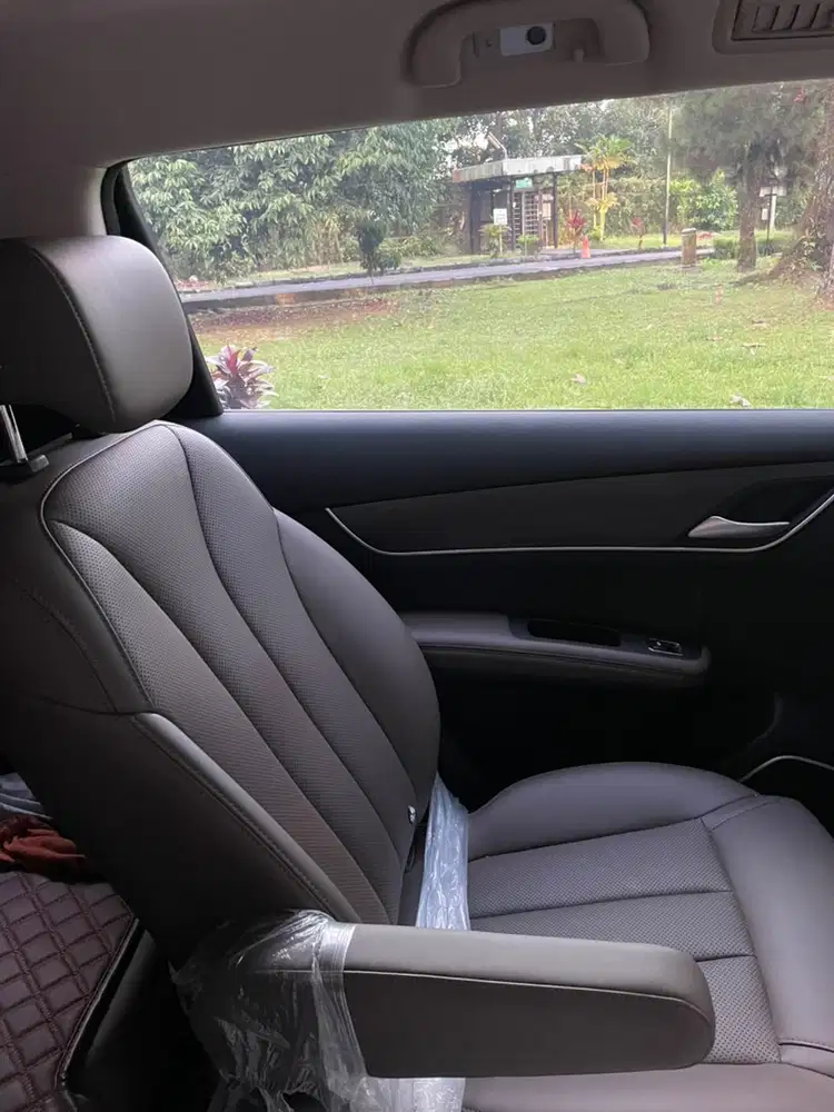 BYD M6 2025 Listrik