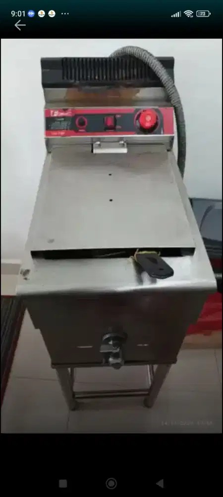 Dijual Deepfreyer bekas pakai