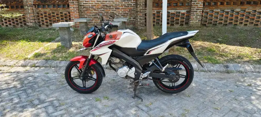 YAMAHA VIXION 2013 LENGKAP