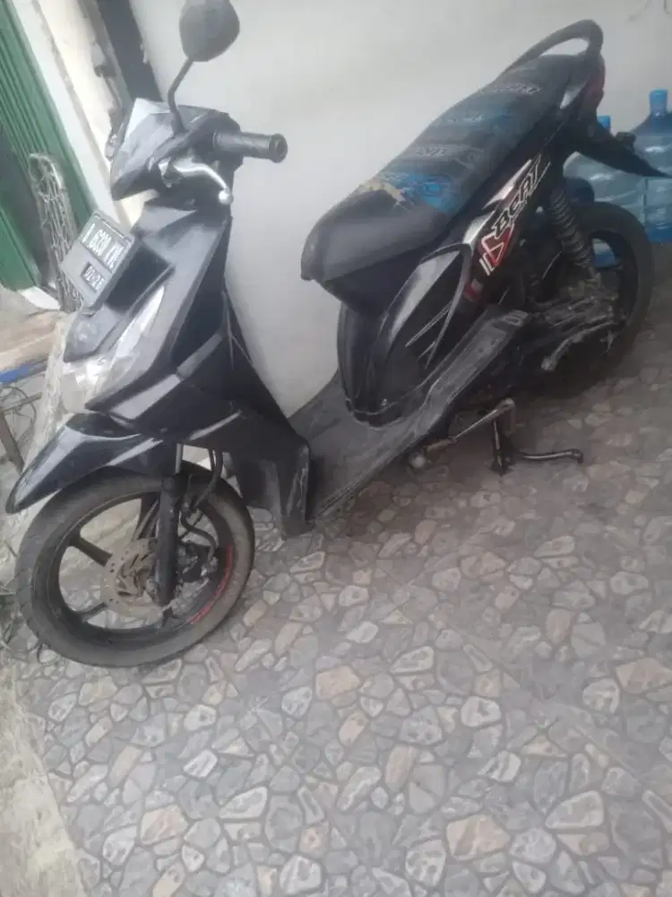 Honda beat tahun 2012