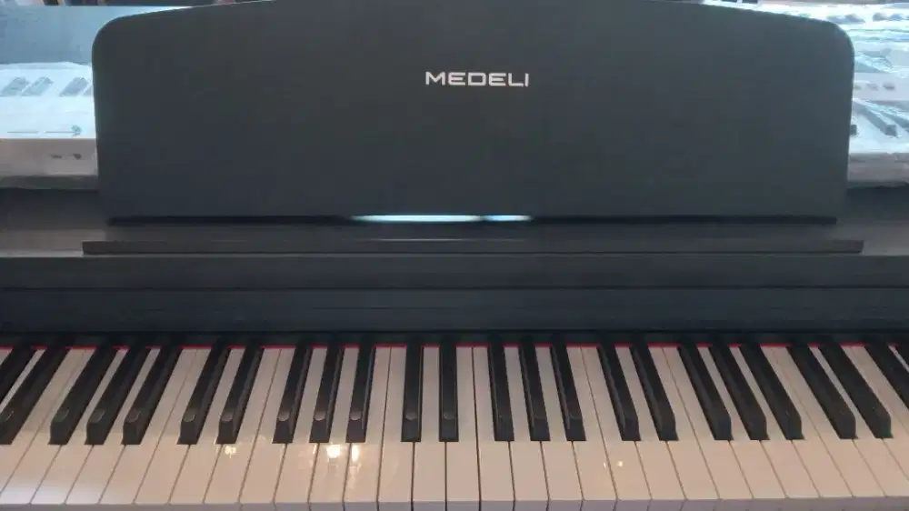PIANO DIGITAL MEDELI UP82