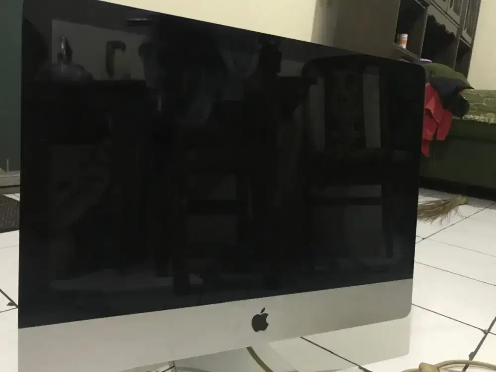 Dibeli iMac, macbook minus dll