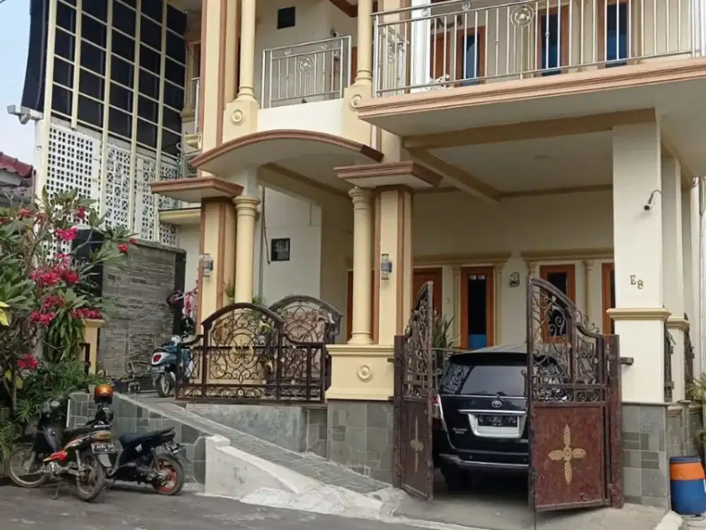 Rumah 2 lantai Plus Rooftop