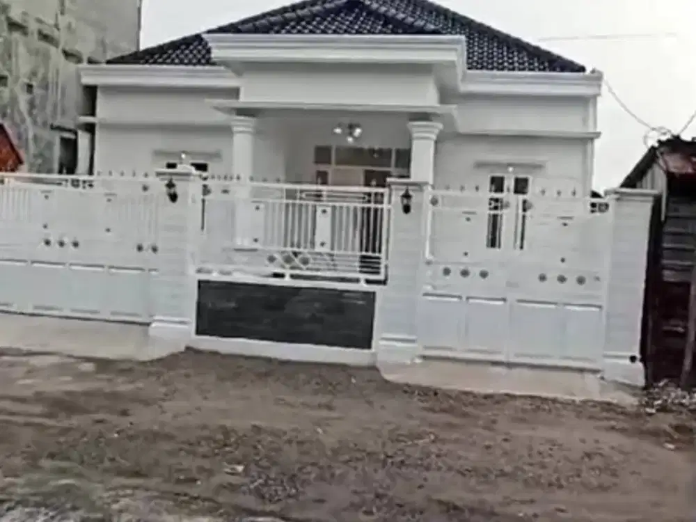 RUMAH MURAH  DI JOMBANG   KONSEP  CLASIC MODEREN