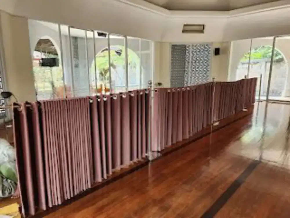 gorden sekat masjid pembatas shap jamaah pria wanita