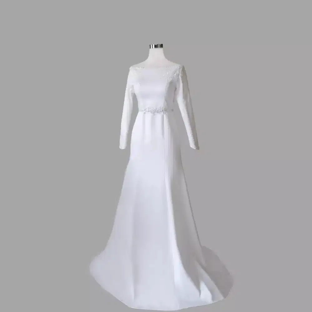 CLEARANCE SALE DISC 50% PRELOVED CARLISLE GOWN