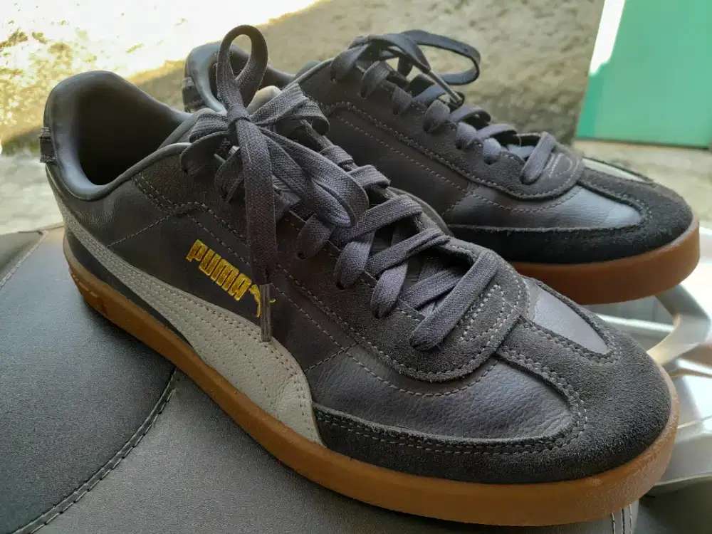 Puma Club II Era size 42